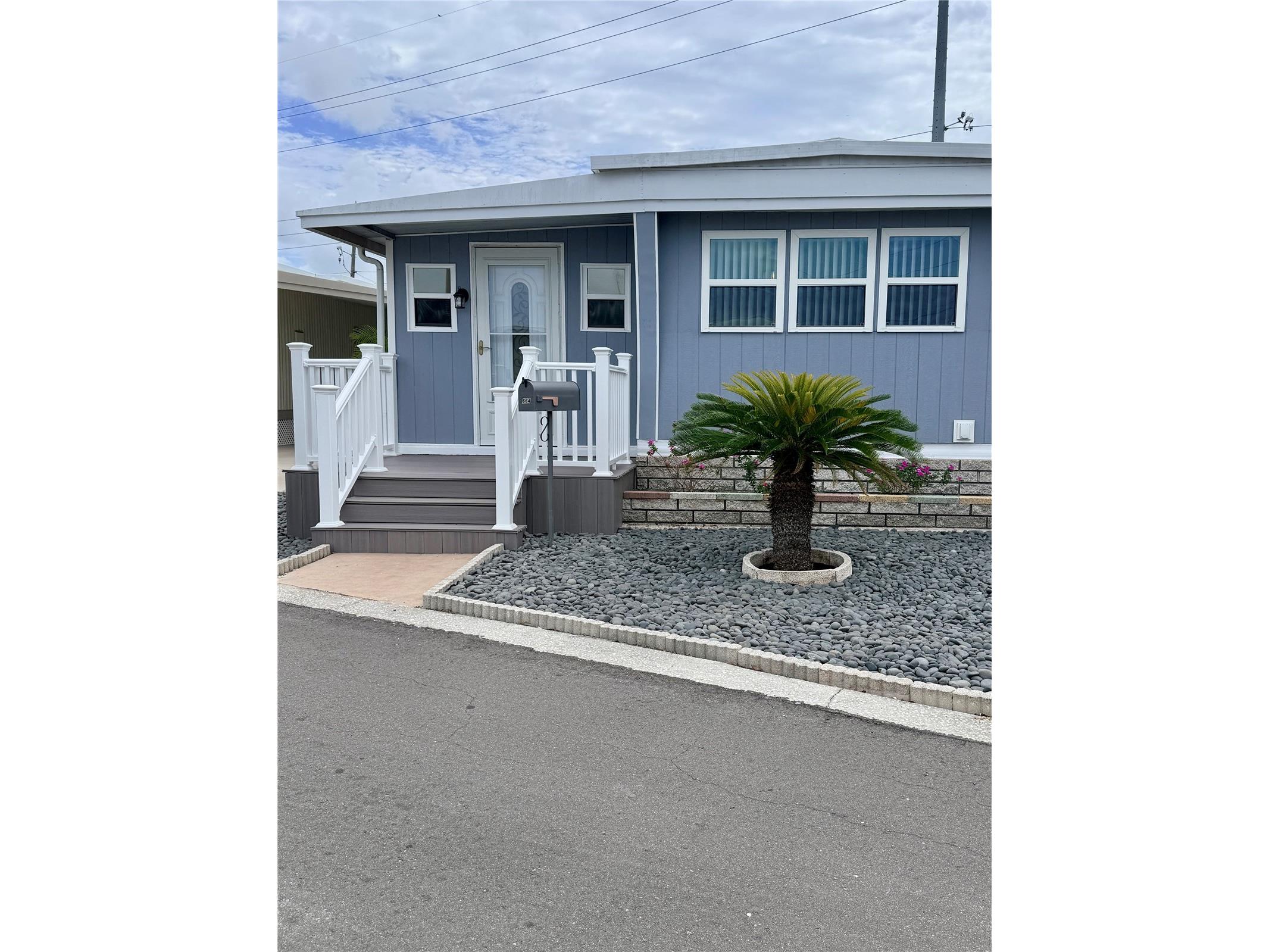 664 52nd Way S #50 Saint Petersburg FL 33707 TB8512428 image1