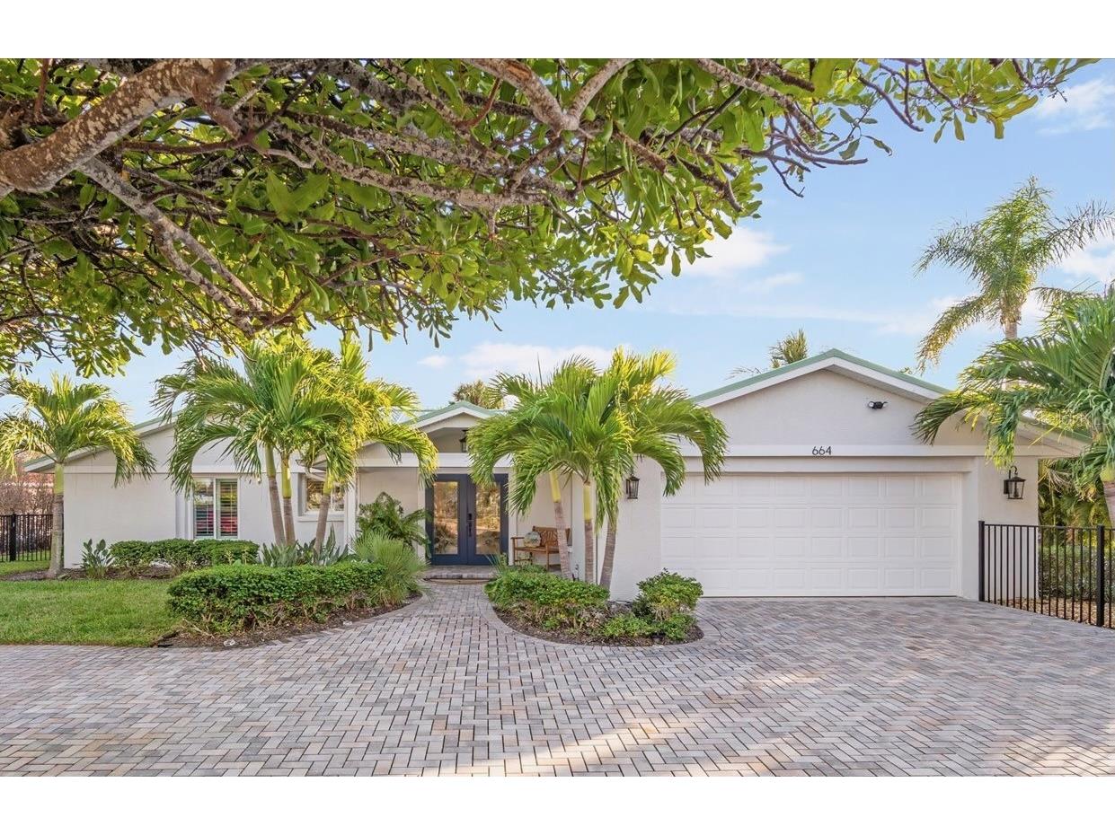 664 Key Royale Drive Holmes Beach FL 34217 - BIMINI BAY A4672736 image1