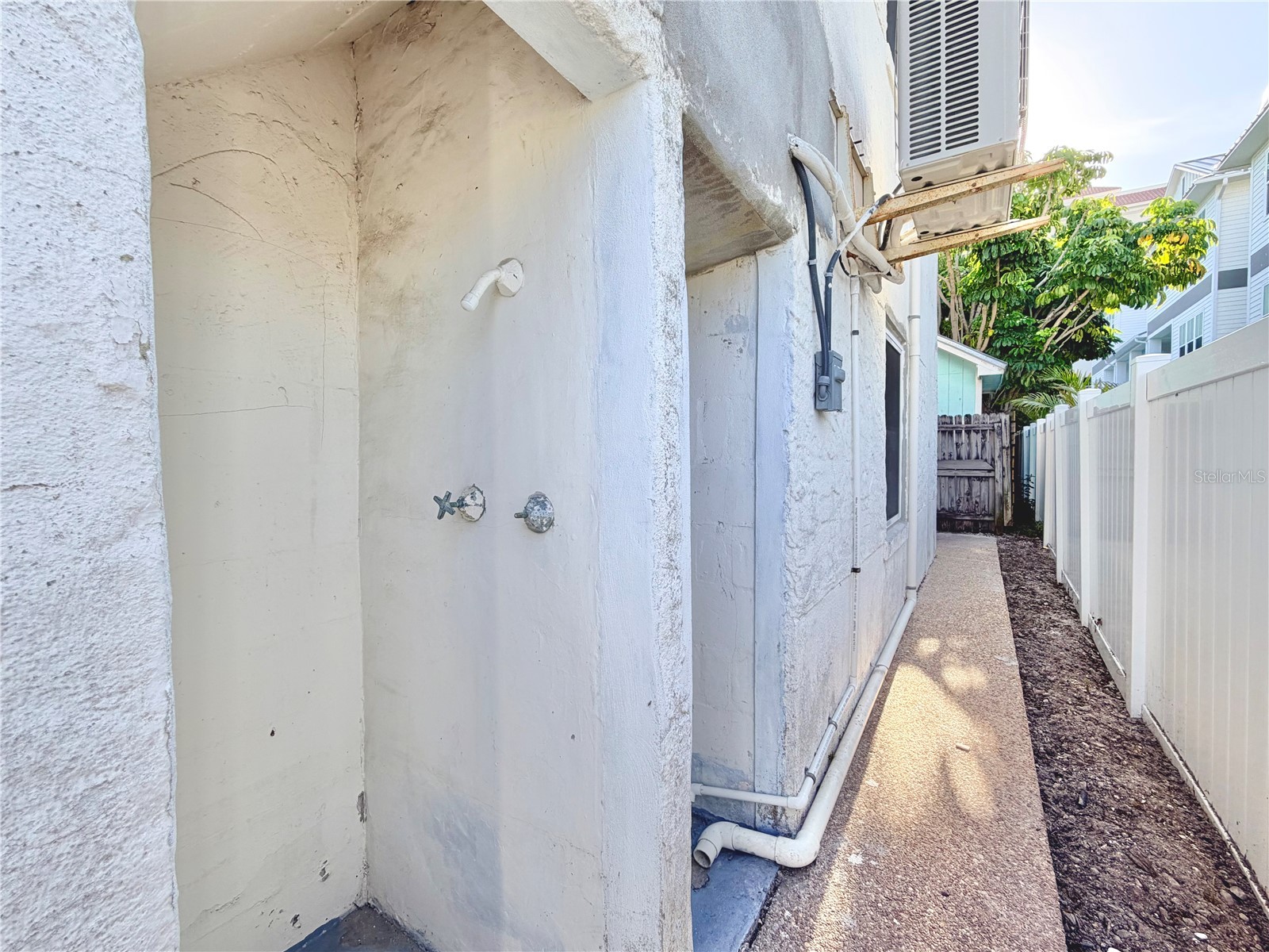 664 Mandalay Avenue Clearwater Beach FL 33767 TB8499682 image45
