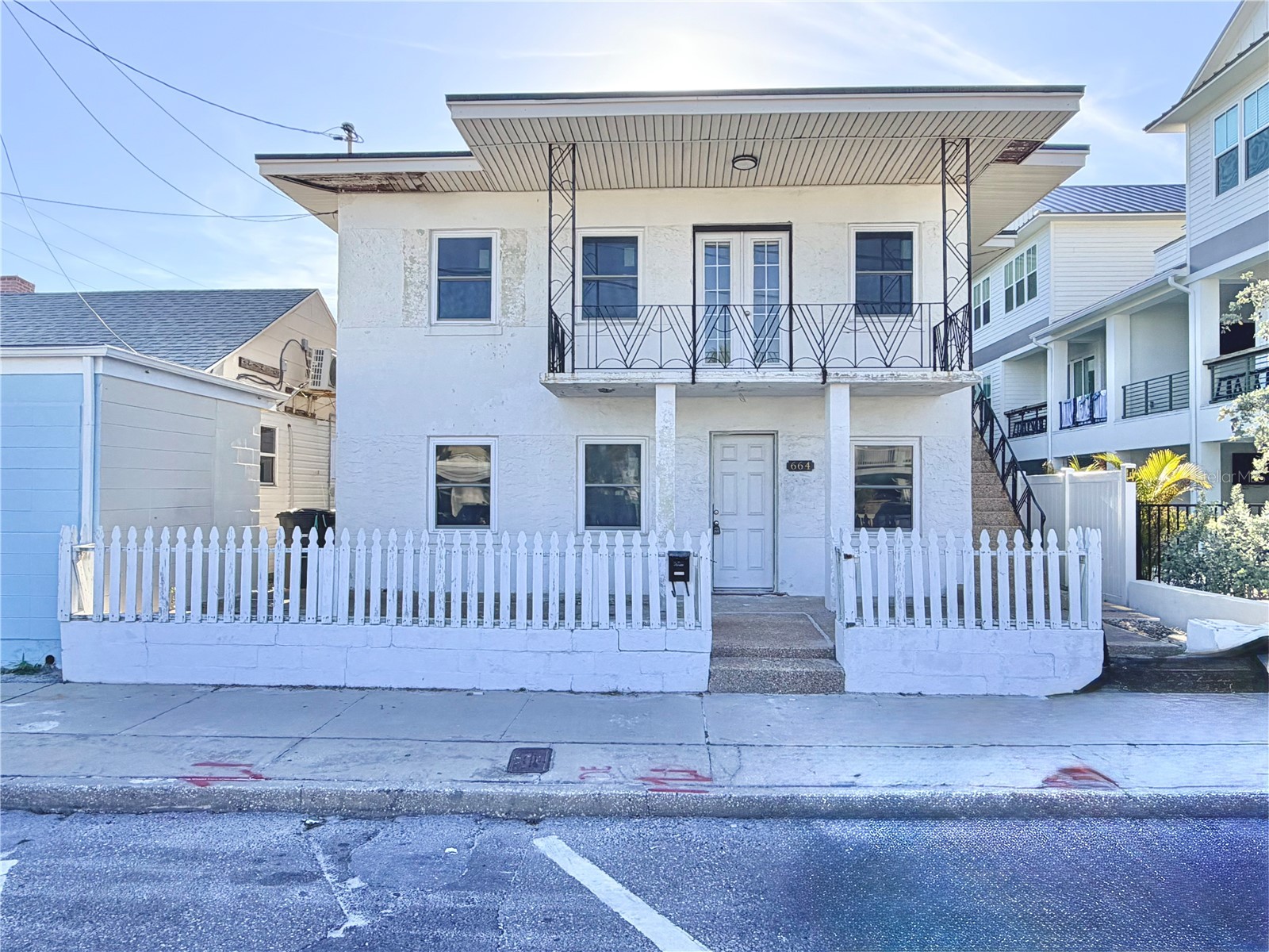 664 Mandalay Avenue Clearwater Beach FL 33767 TB8499839 image1