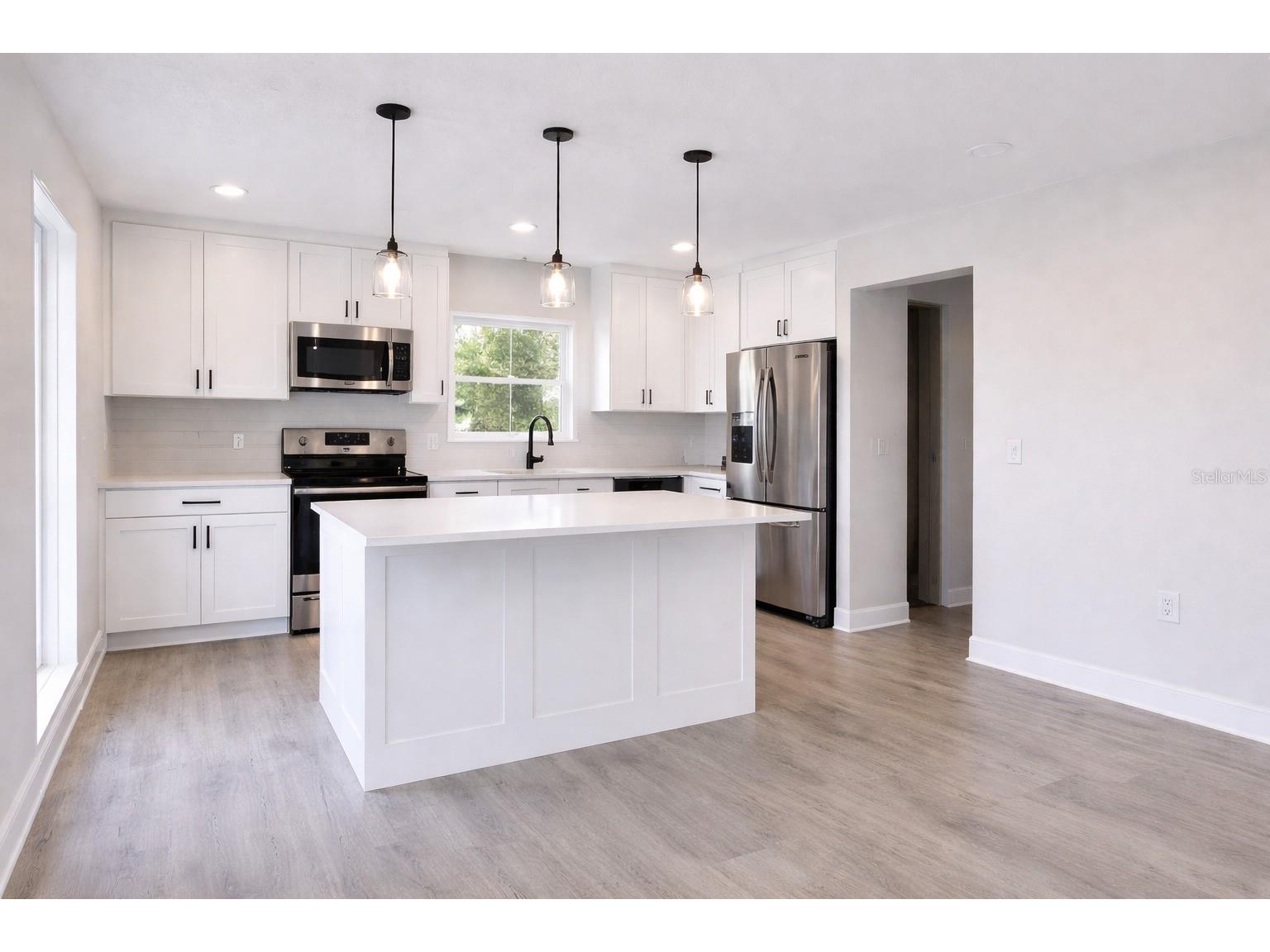 664 Mandalay Avenue Clearwater Beach FL 33767 TB8499839 image11