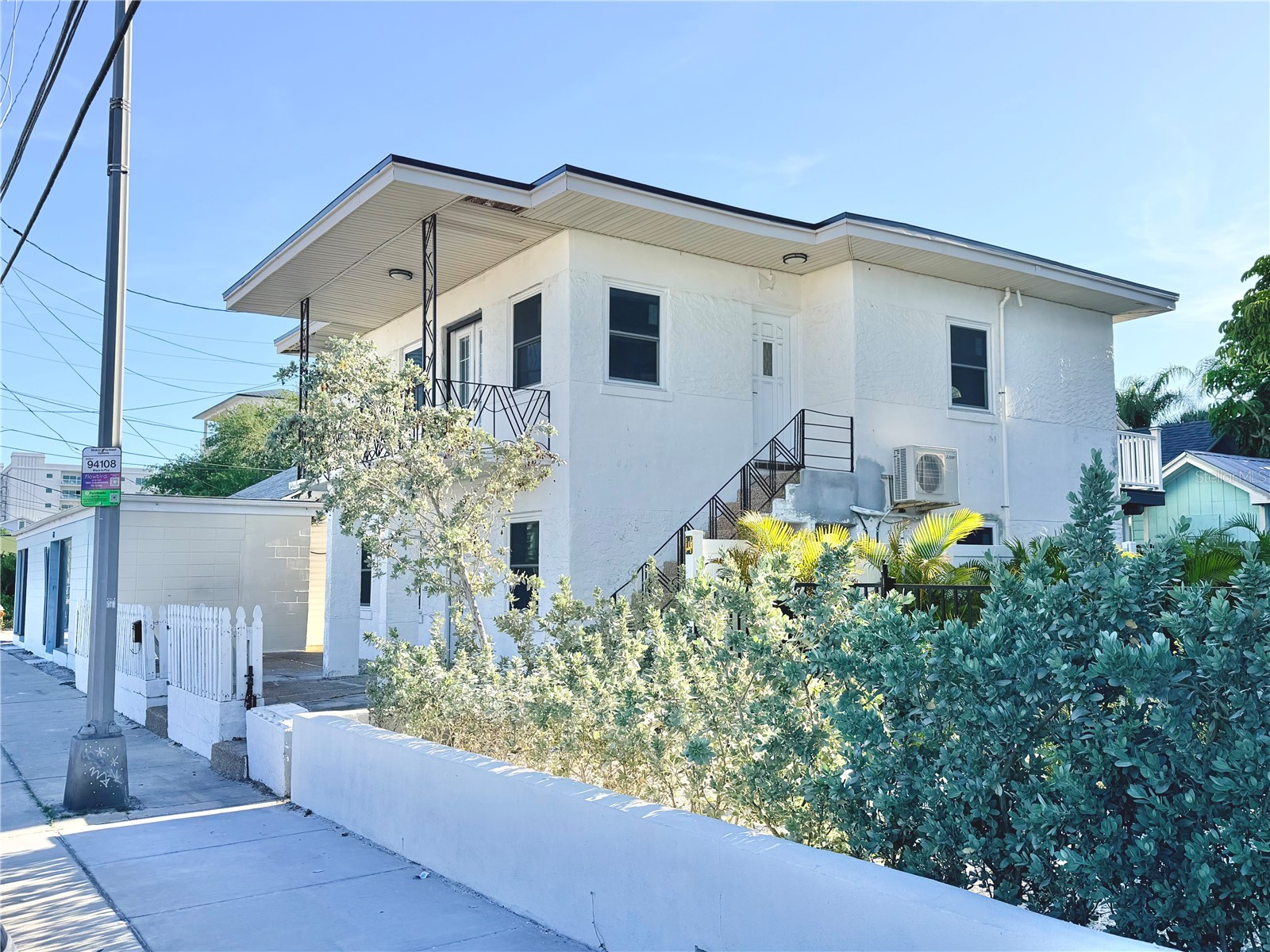 664 Mandalay Avenue Clearwater Beach FL 33767 TB8499845 image3