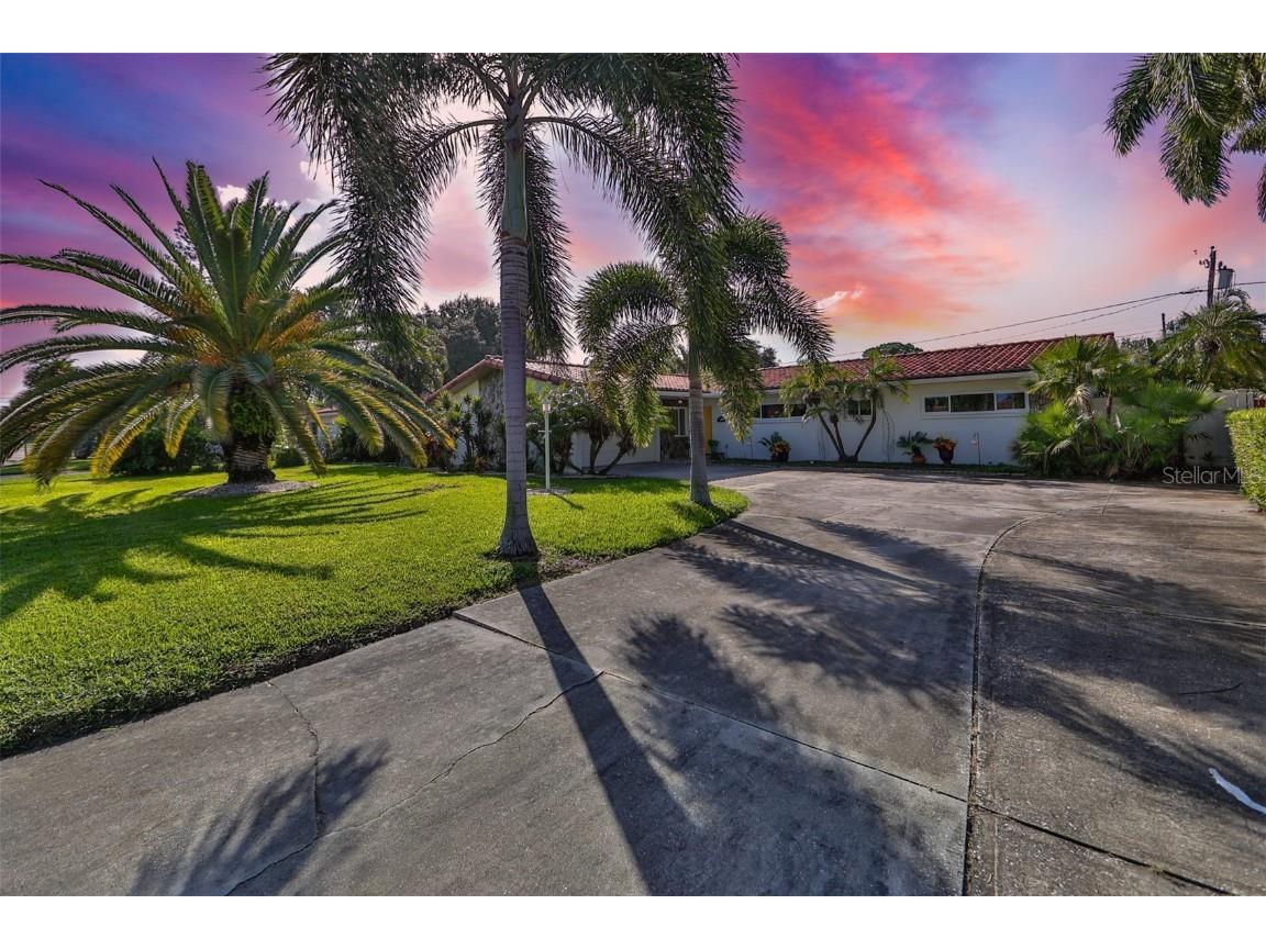 6642 10th Avenue N Saint Petersburg FL 33710 U8215218 image1