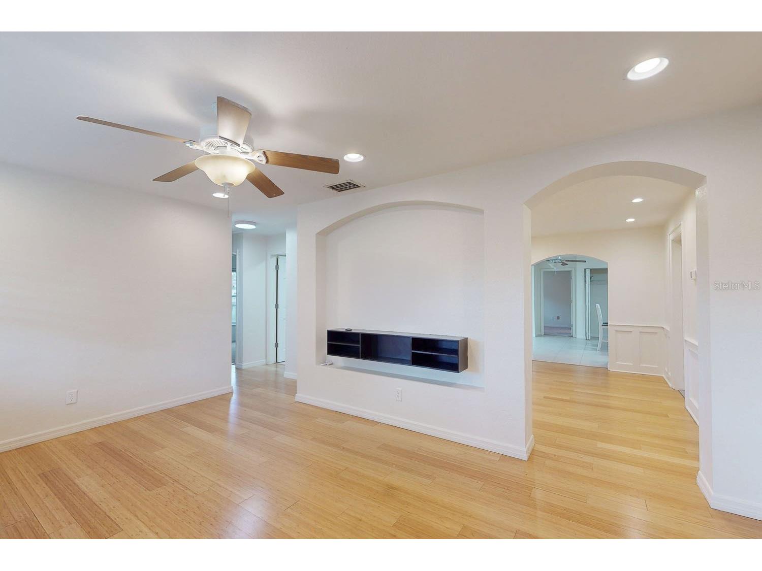 6642 27th Street N Saint Petersburg FL 33702 TB8495748 image16