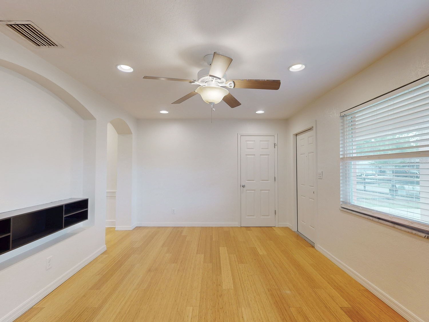 6642 27th Street N Saint Petersburg FL 33702 TB8495748 image9