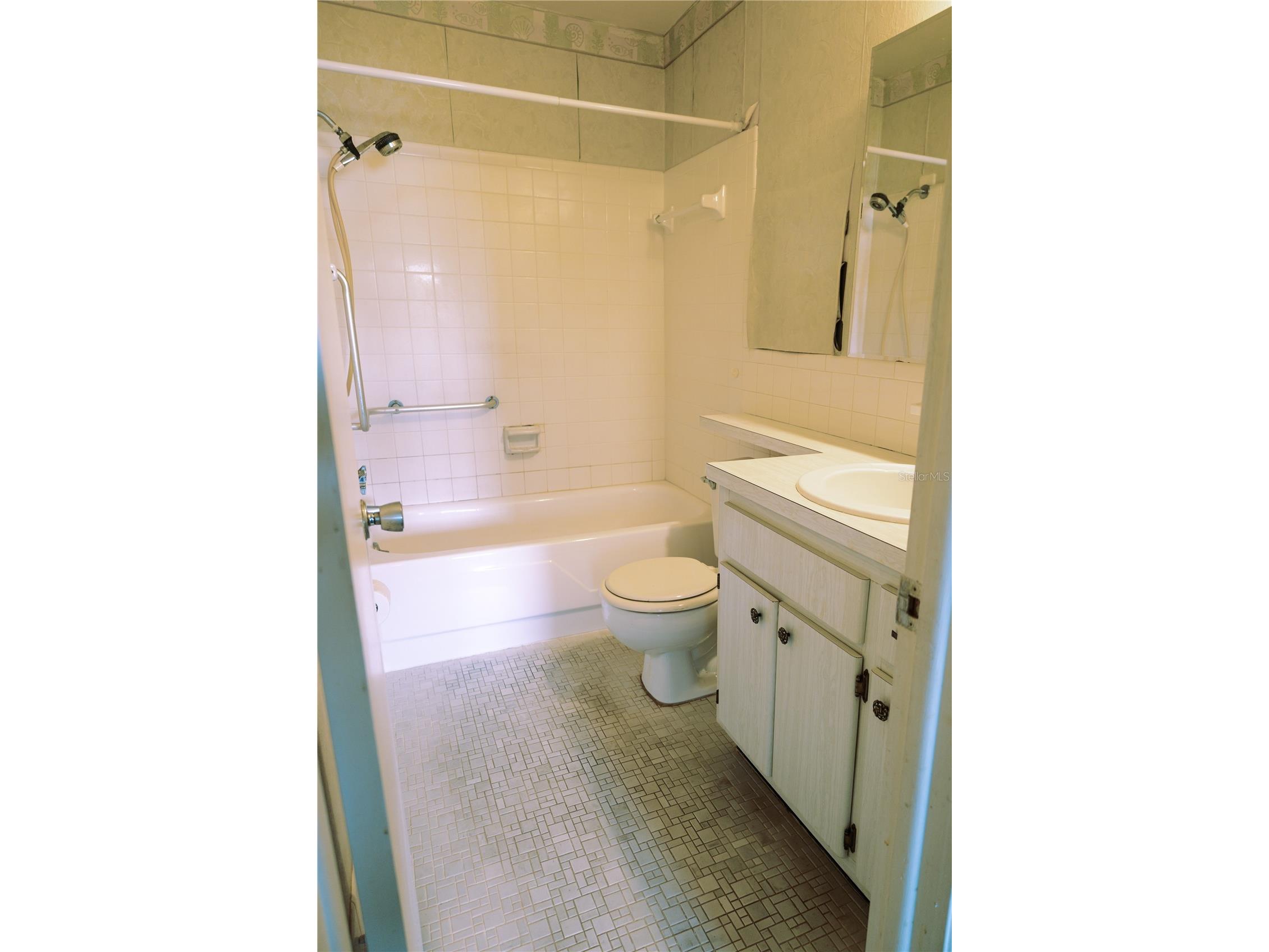 6645 1st Avenue N #103 Saint Petersburg FL 33710 TB8498293 image5