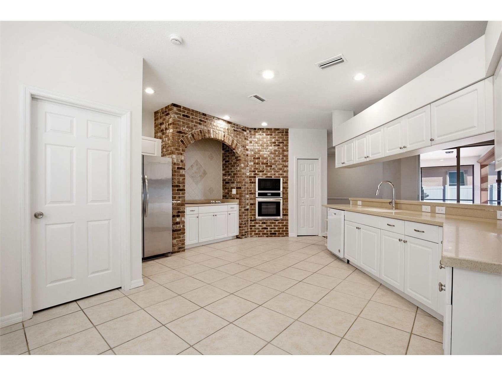 6648 Thackston Drive Riverview FL 33578 O6388680 image9