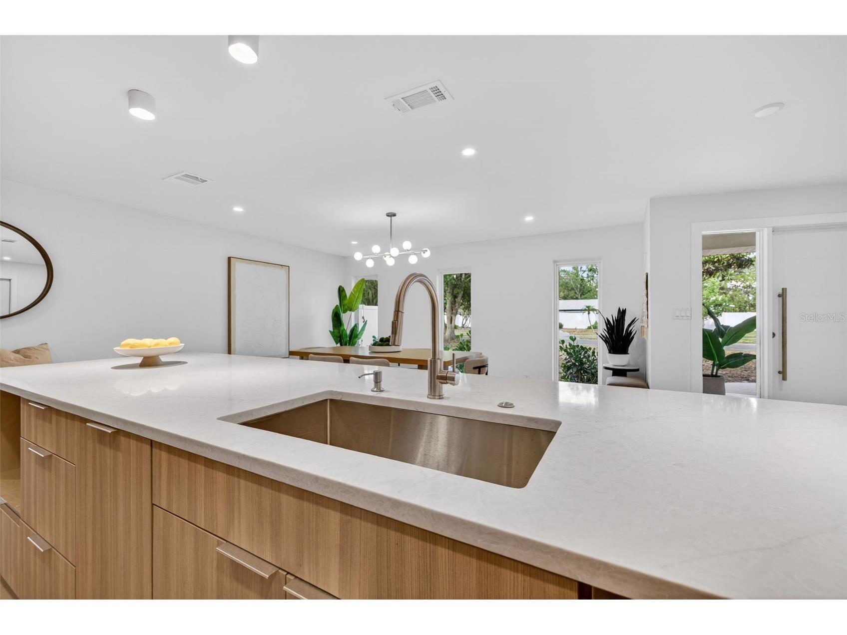 6649 Pinellas Point Drive S Saint Petersburg FL 33712 A4690826 image10