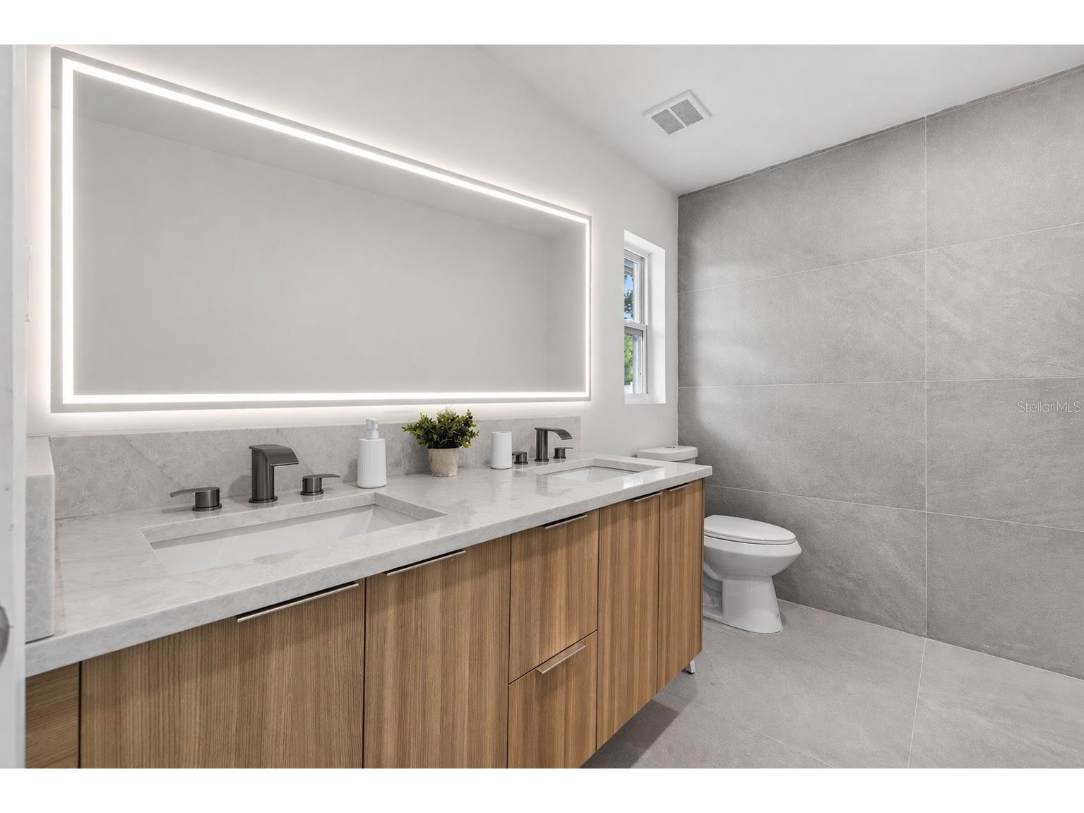 6649 Pinellas Point Drive S Saint Petersburg FL 33712 A4690826 image20