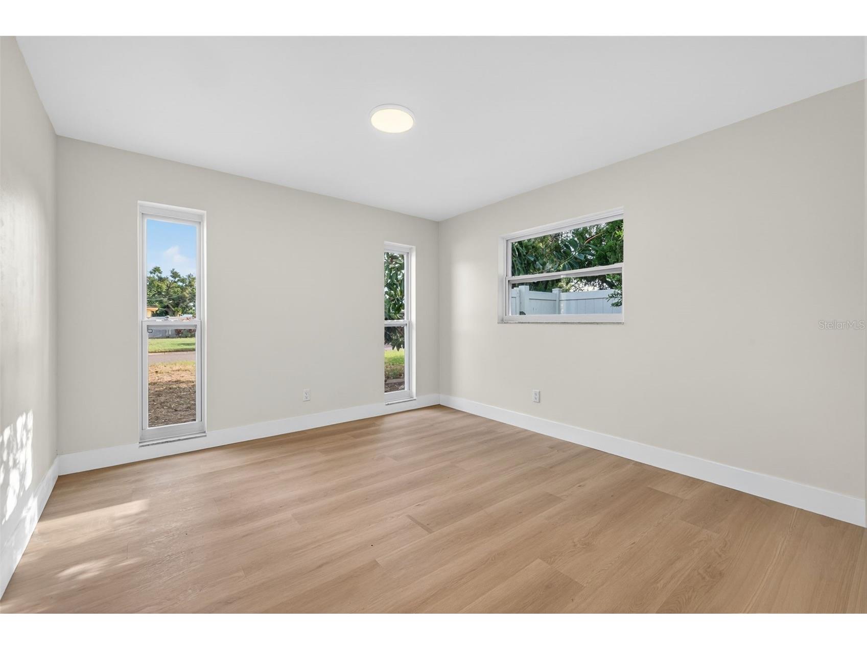6649 Pinellas Point Drive S Saint Petersburg FL 33712 A4690826 image22