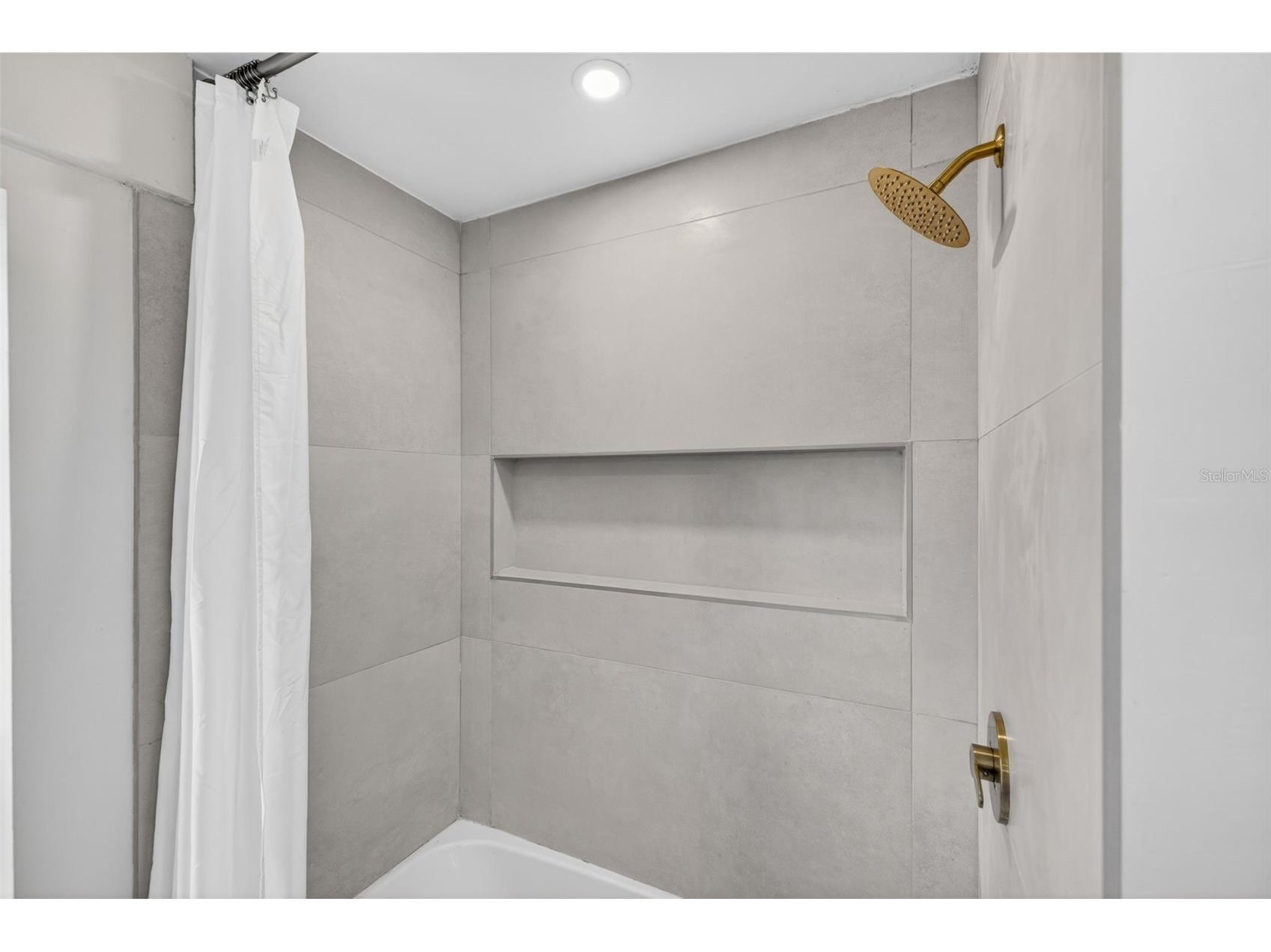 6649 Pinellas Point Drive S Saint Petersburg FL 33712 A4690826 image24