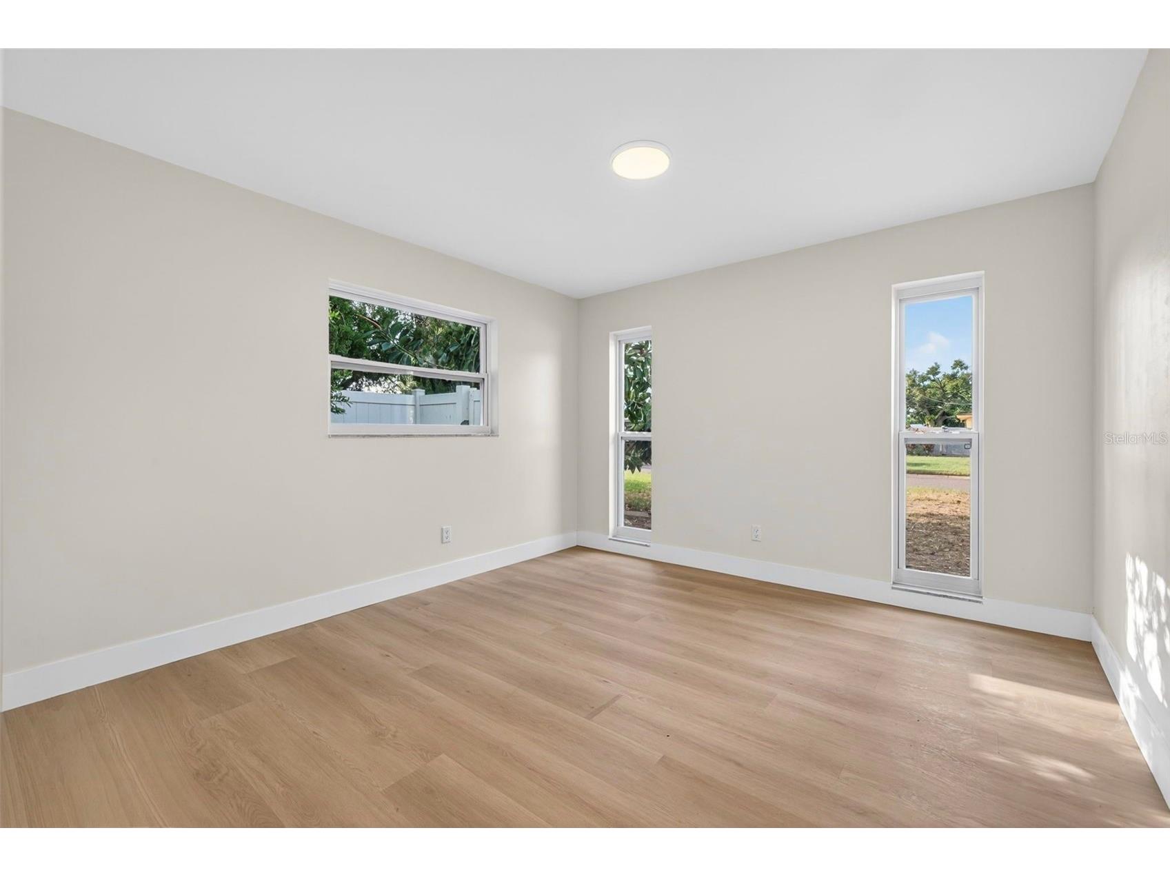 6649 Pinellas Point Drive S Saint Petersburg FL 33712 A4690826 image25