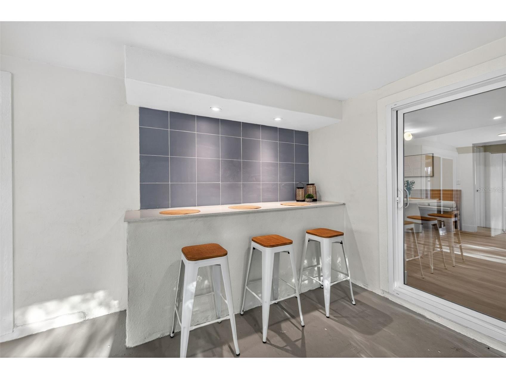 6649 Pinellas Point Drive S Saint Petersburg FL 33712 A4690826 image28