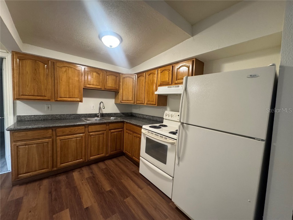 665 26th Avenue S Saint Petersburg FL 33705 TB8451115 image6