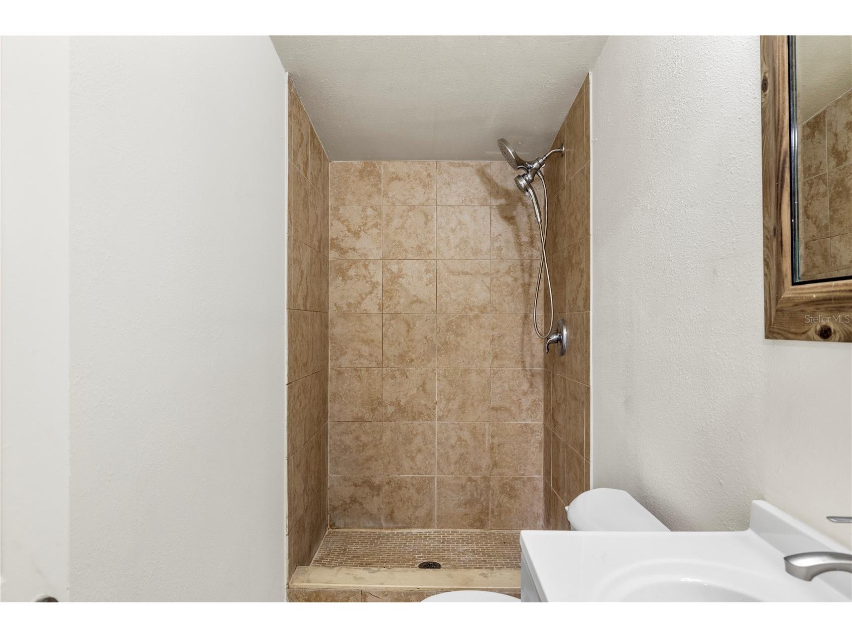 665 26th Avenue S Saint Petersburg FL 33705 TB8497104 image17