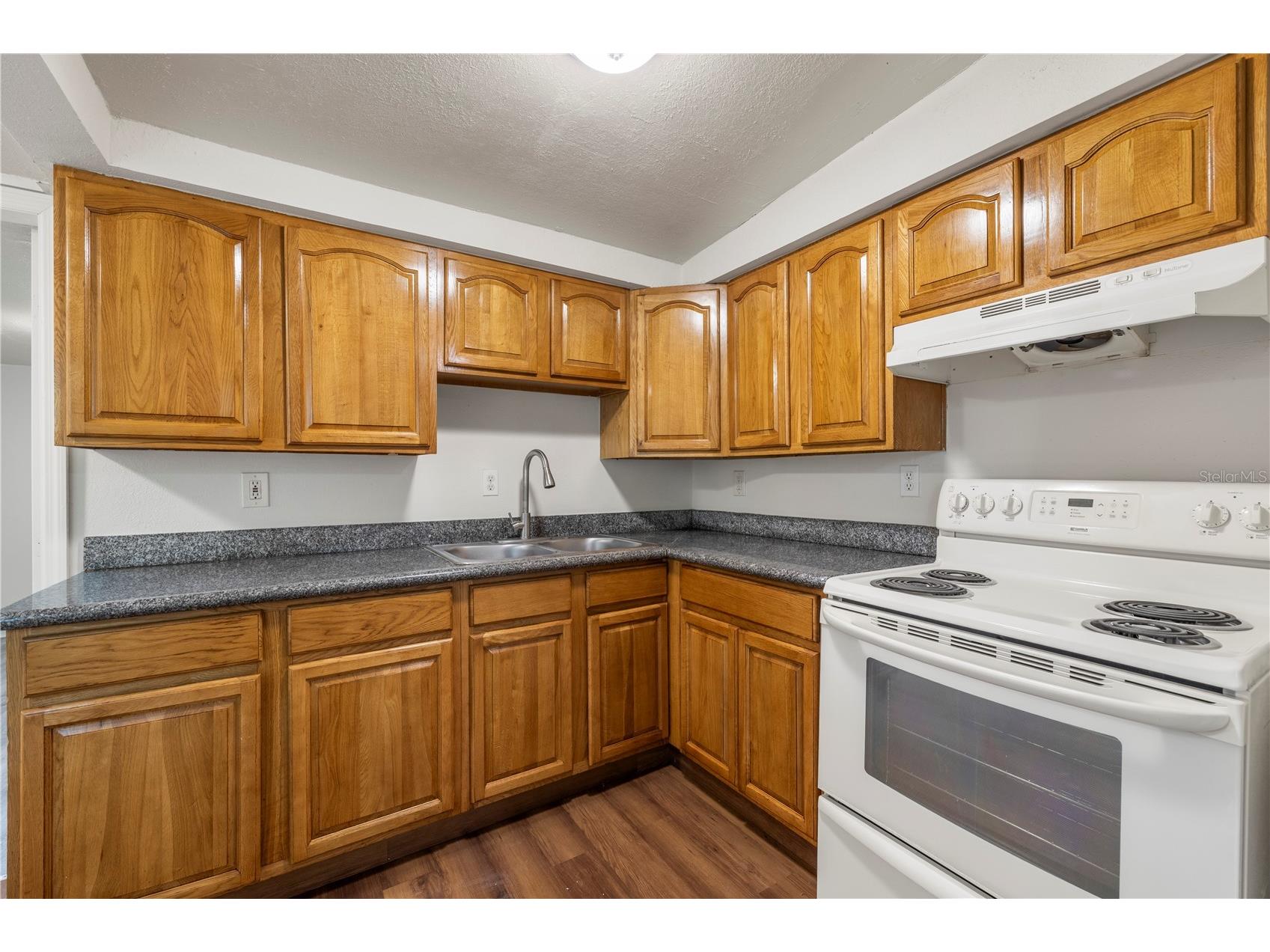 665 26th Avenue S Saint Petersburg FL 33705 TB8497104 image21