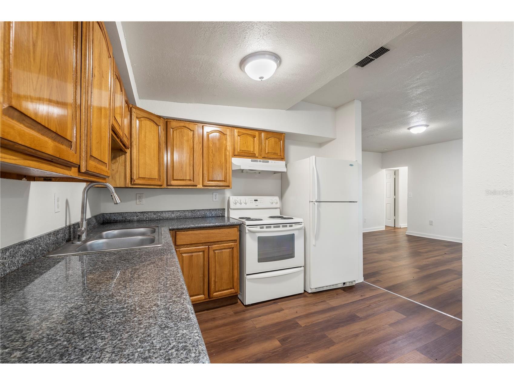 665 26th Avenue S Saint Petersburg FL 33705 TB8497104 image23