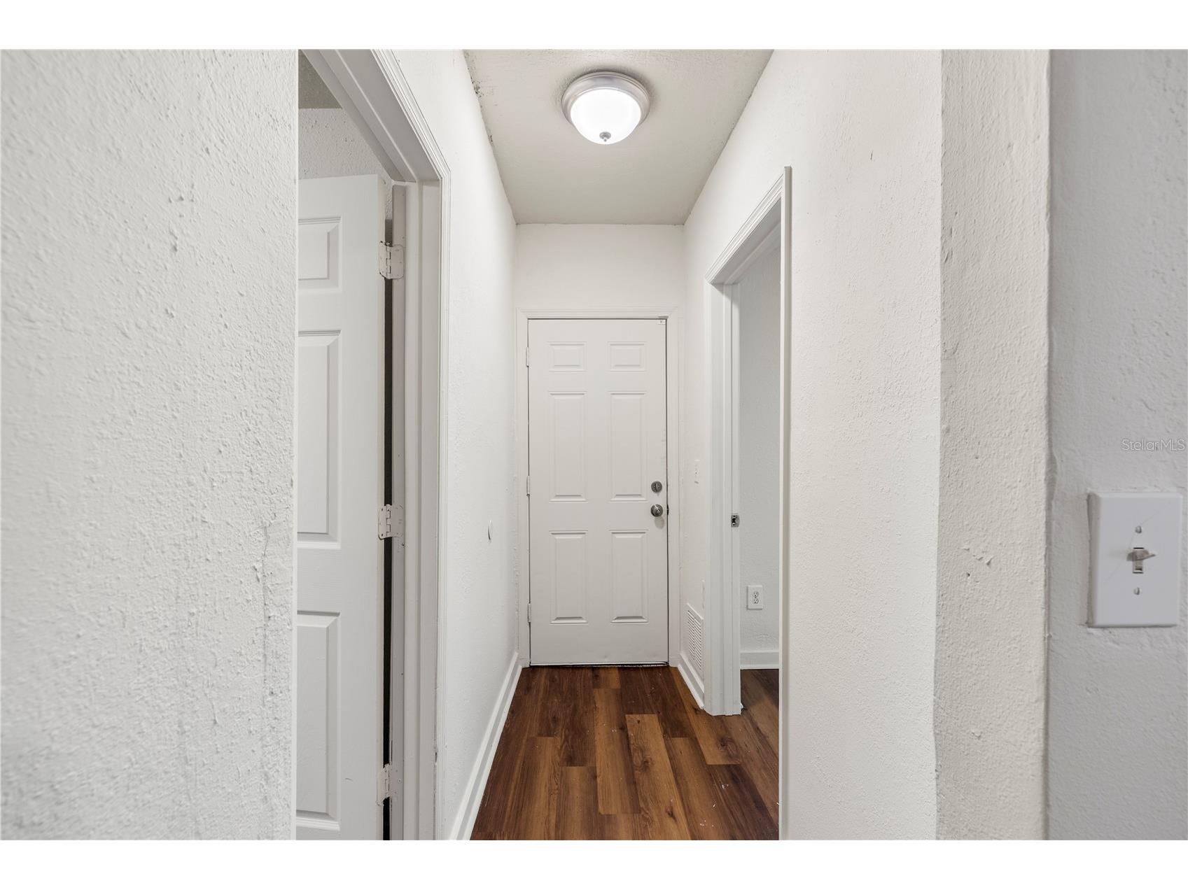 665 26th Avenue S Saint Petersburg FL 33705 TB8497104 image6