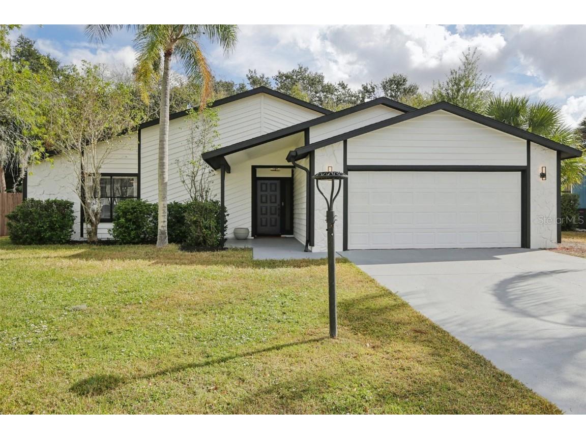 665 Eastpointe Parkway Sarasota FL 34232 A4673589 image1