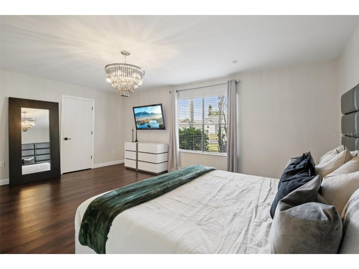 665 Eastpointe Parkway Sarasota FL 34232 A4673589 image21