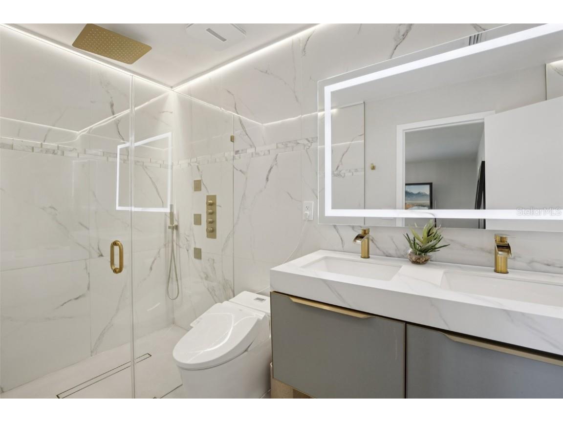 665 Eastpointe Parkway Sarasota FL 34232 A4673589 image28