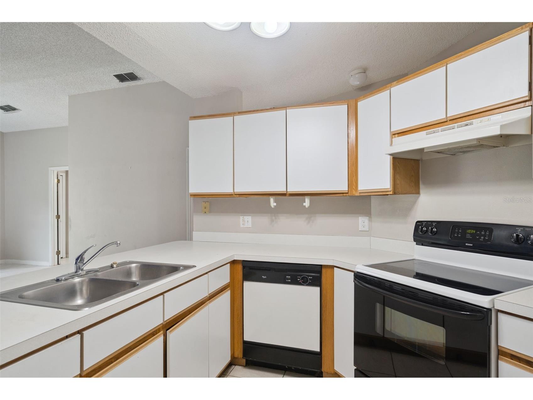 665 Sterling Drive Kissimmee FL 34758 G5111742 image8