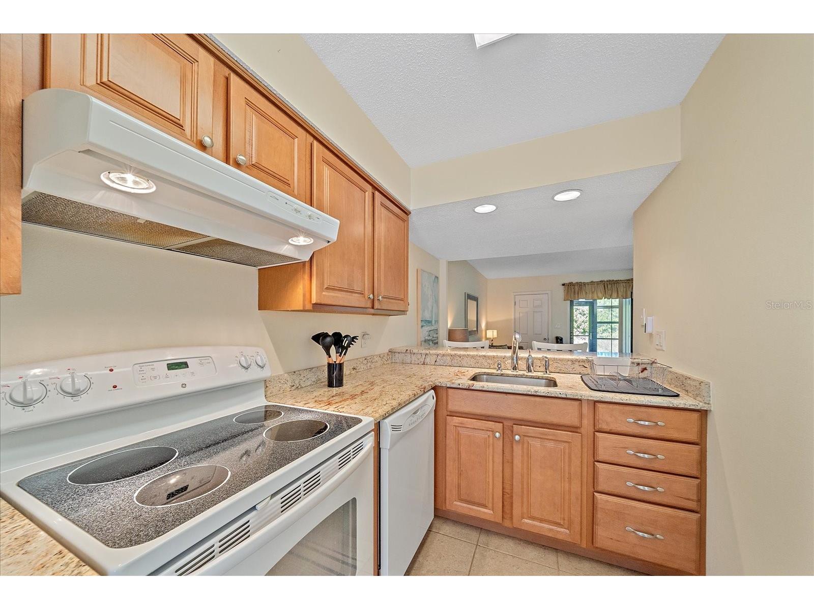 6650 Draw Lane #128 Sarasota FL 34238 A4678754 image6