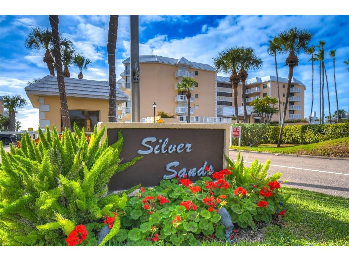 6650 Sunset Way #104 Saint Pete Beach FL 33706 U8227119 image1