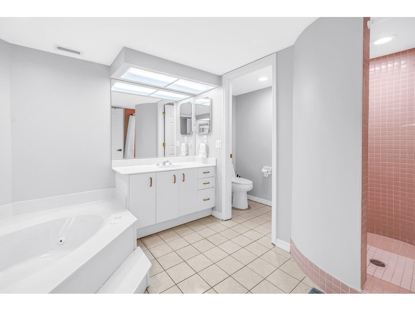 6650 Sunset Way #105 Saint Pete Beach FL 33706 TB8476903 image22