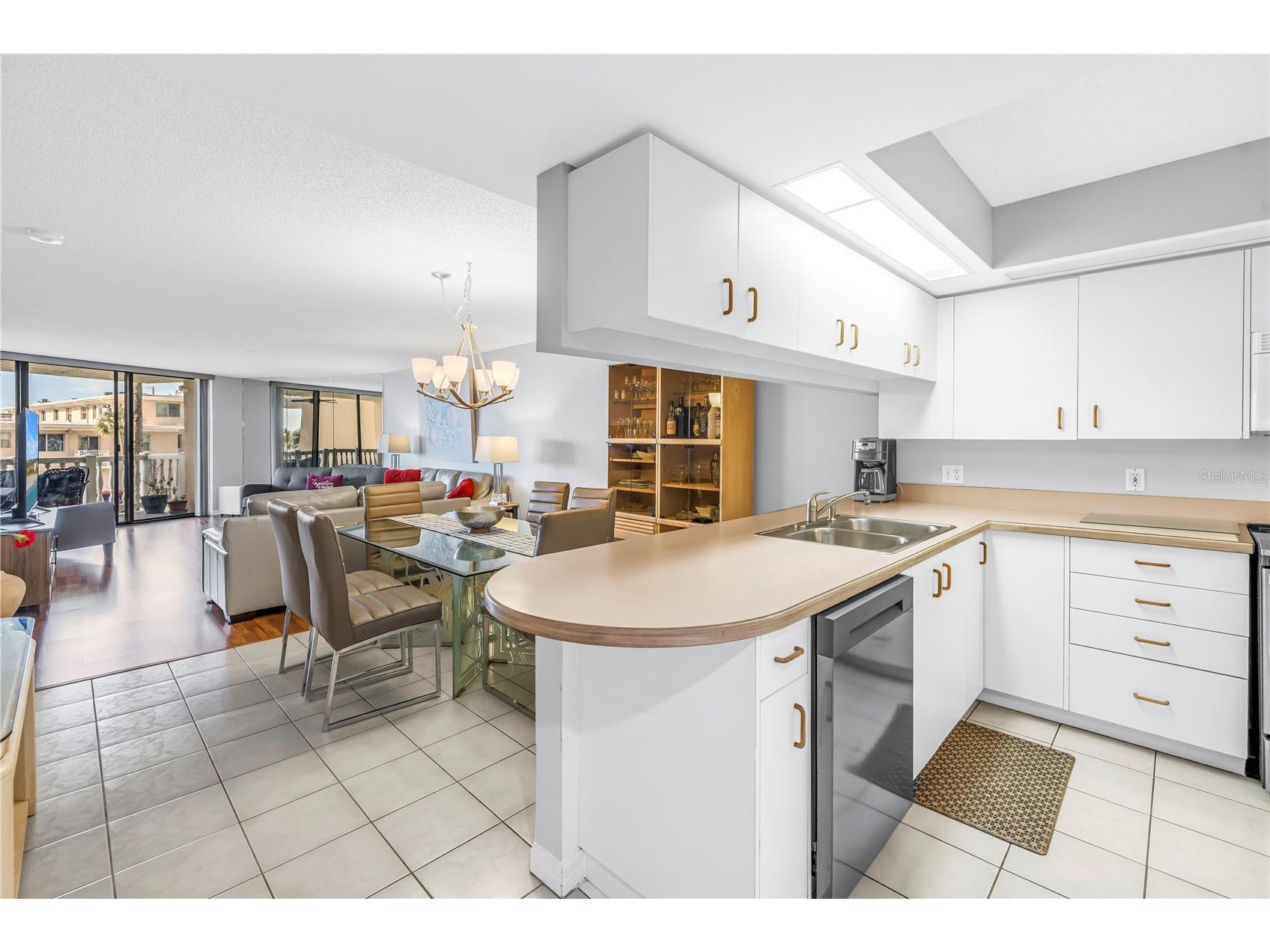 6650 Sunset Way #105 Saint Pete Beach FL 33706 TB8476903 image5