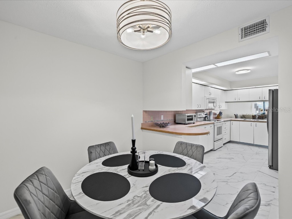 6650 Sunset Way #204 Saint Pete Beach FL 33706 TB8458222 image7