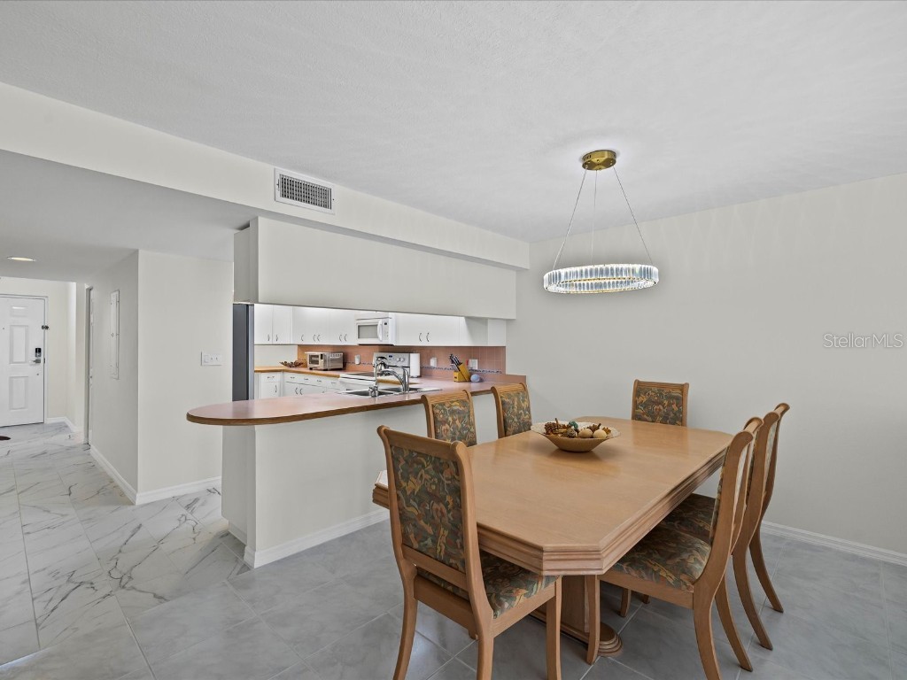 6650 Sunset Way #204 Saint Pete Beach FL 33706 TB8458222 image8