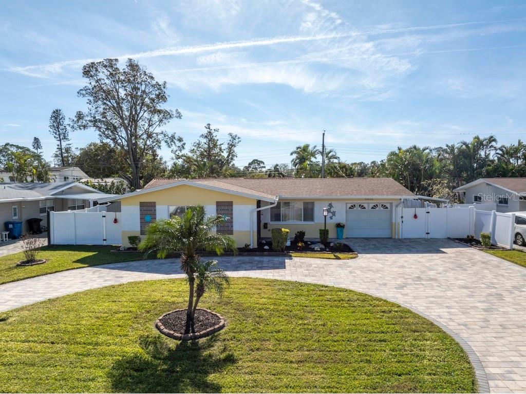 6652 11th Avenue N Saint Petersburg FL 33710 TB8328888 image1