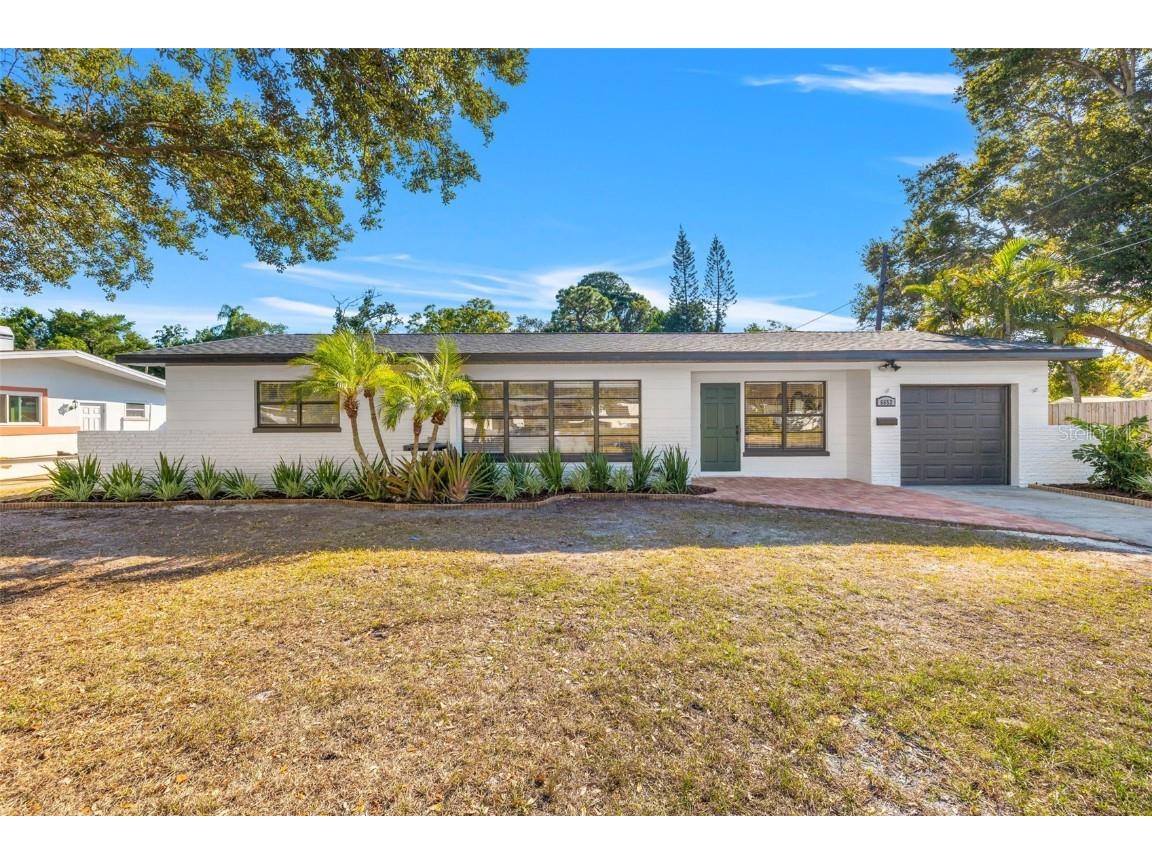 6652 Poinsettia Avenue S Saint Petersburg FL 33707 U8218850 image1