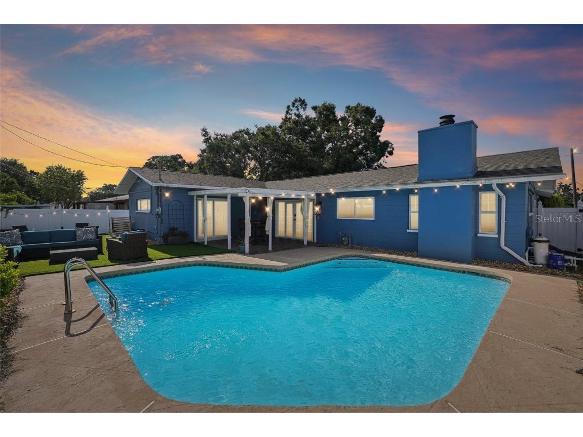 6655 12th Terrace N Saint Petersburg FL 33710 TB8414463 image2