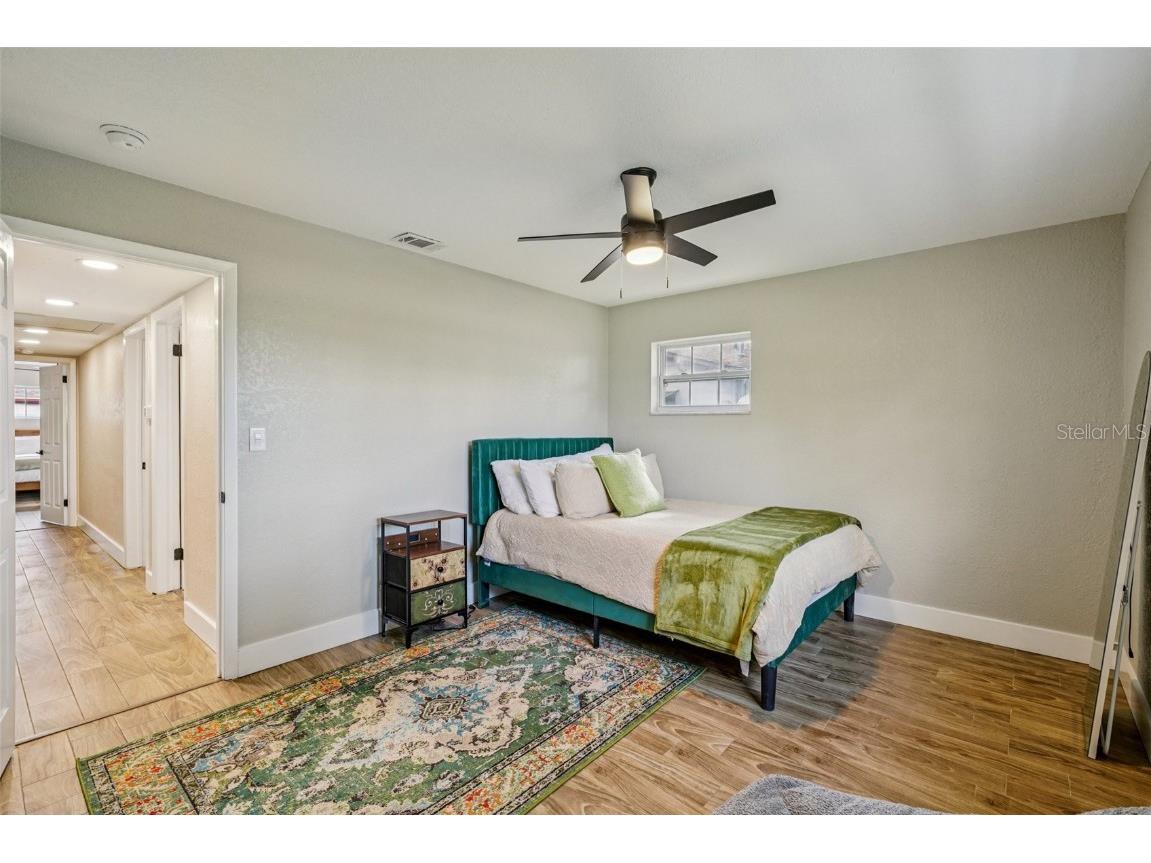 6655 12th Terrace N Saint Petersburg FL 33710 TB8414463 image20