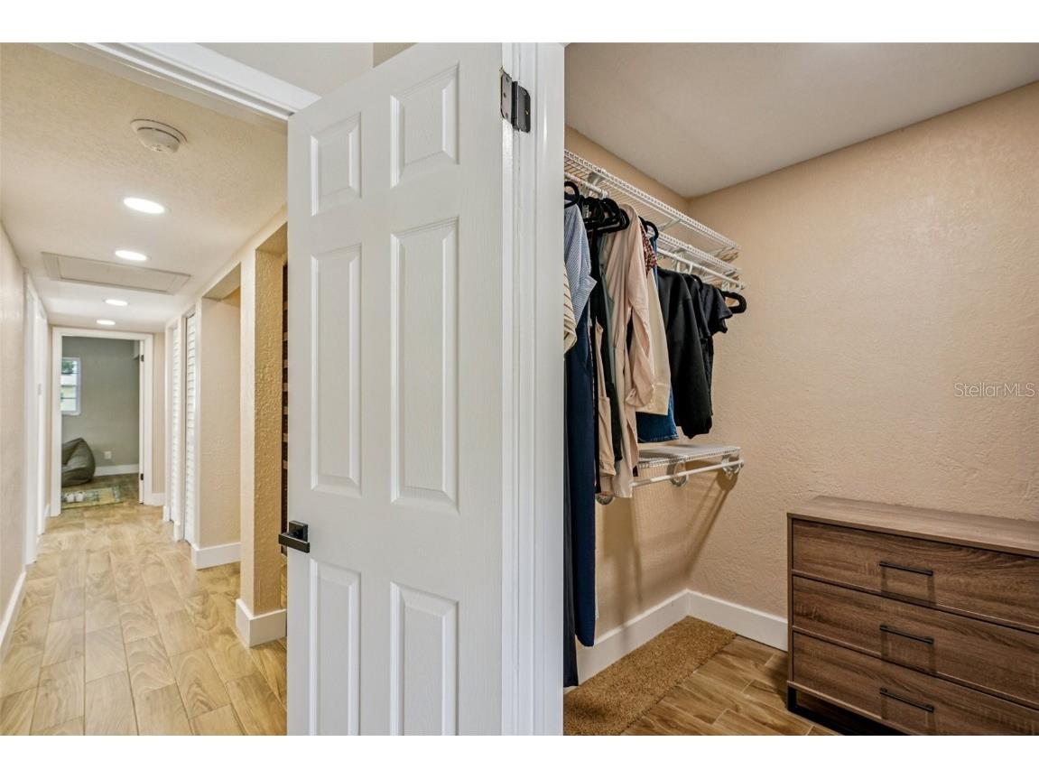 6655 12th Terrace N Saint Petersburg FL 33710 TB8414463 image37