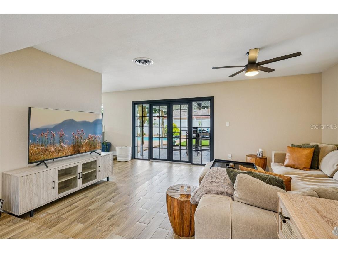 6655 12th Terrace N Saint Petersburg FL 33710 TB8414463 image6