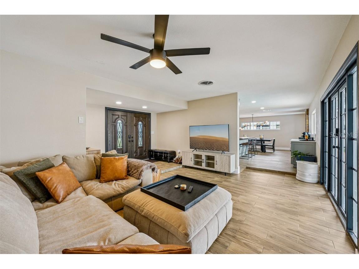 6655 12th Terrace N Saint Petersburg FL 33710 TB8414463 image9