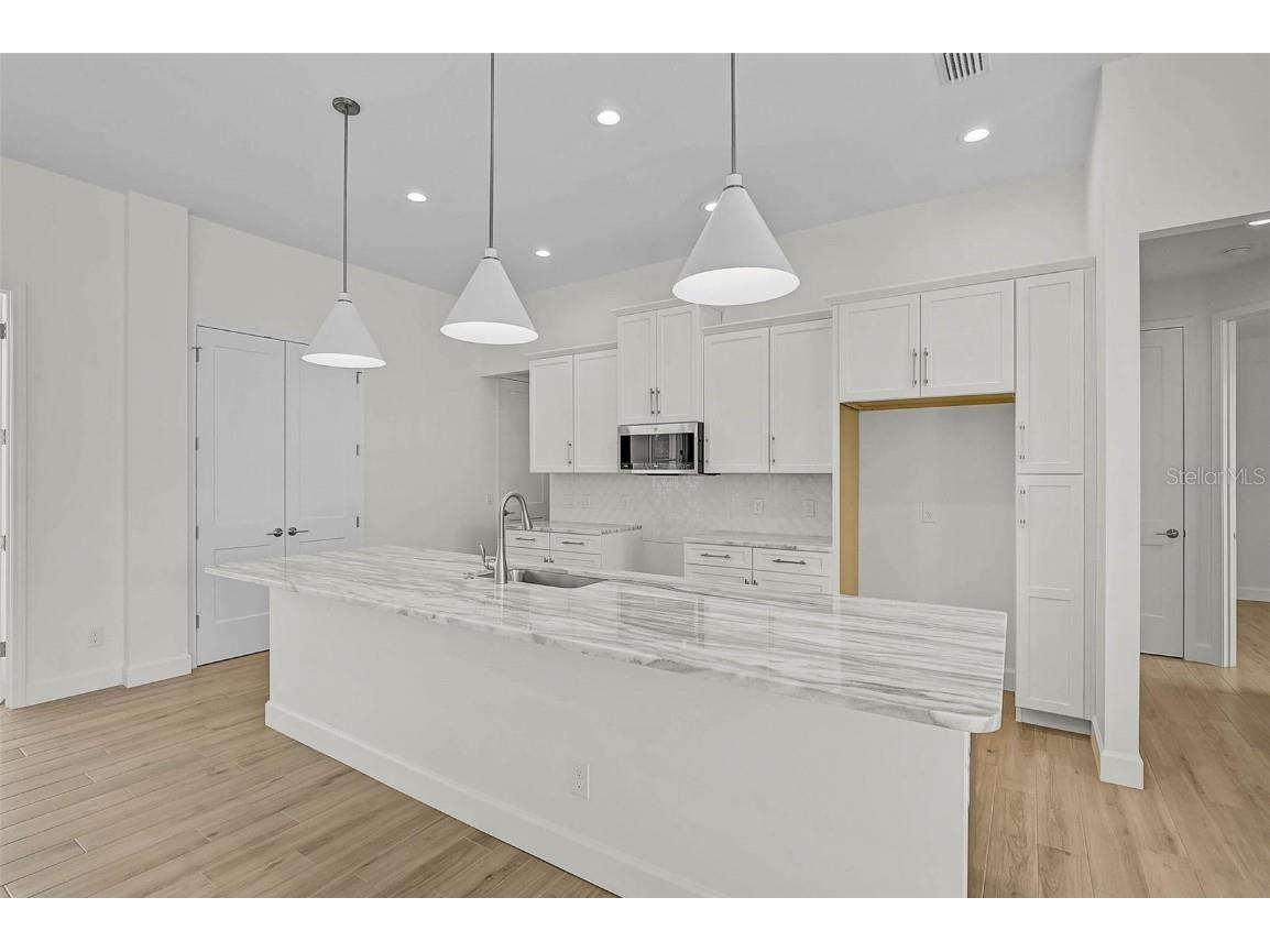 6655 Pan American Boulevard North Port FL 34287 N6139686 image14