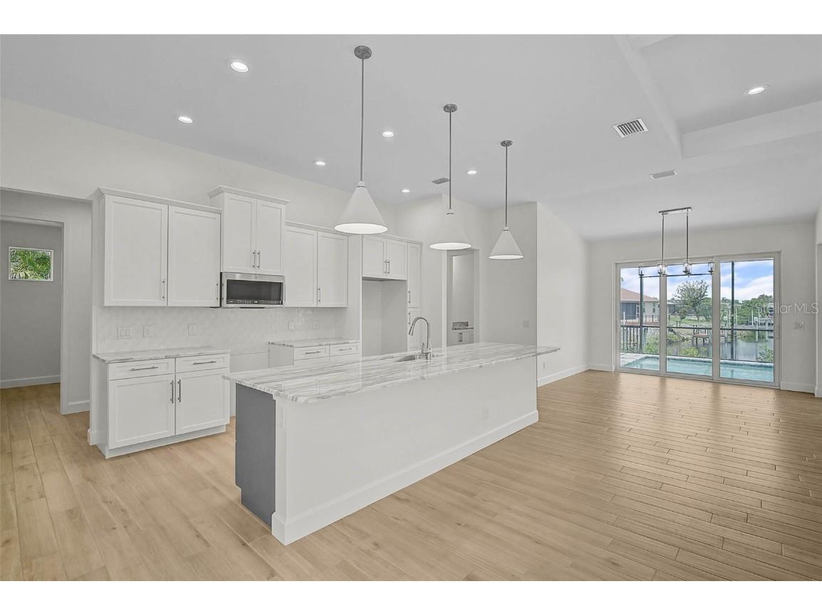 6655 Pan American Boulevard North Port FL 34287 N6139686 image18