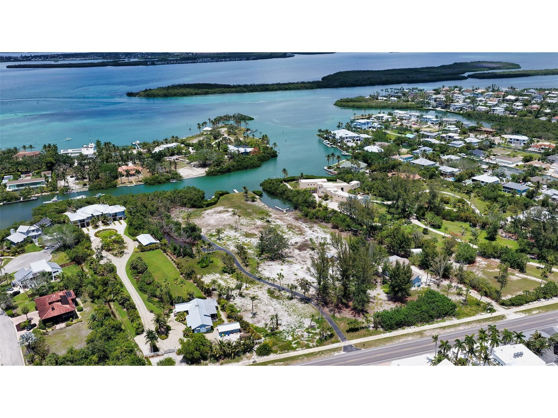 6660 & 6664 & 6670 Gulf Of Mexico Drive Longboat Key FL 34228 - BISHOPS RAYOU A4693760 image3