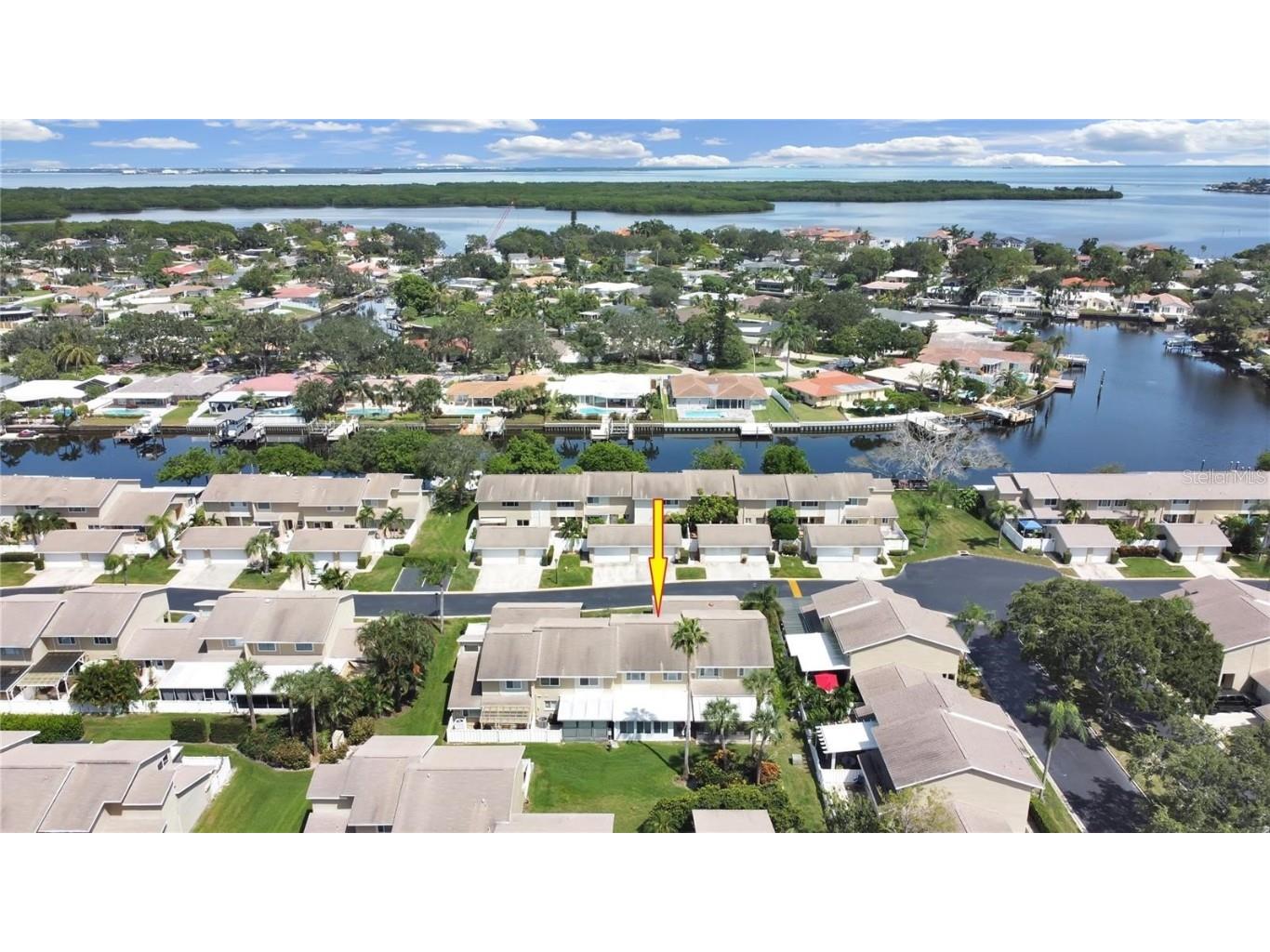 6660 Cape Hatteras Way NE #2 Saint Petersburg FL 33702 - TAMPA PAY U8225872 image1