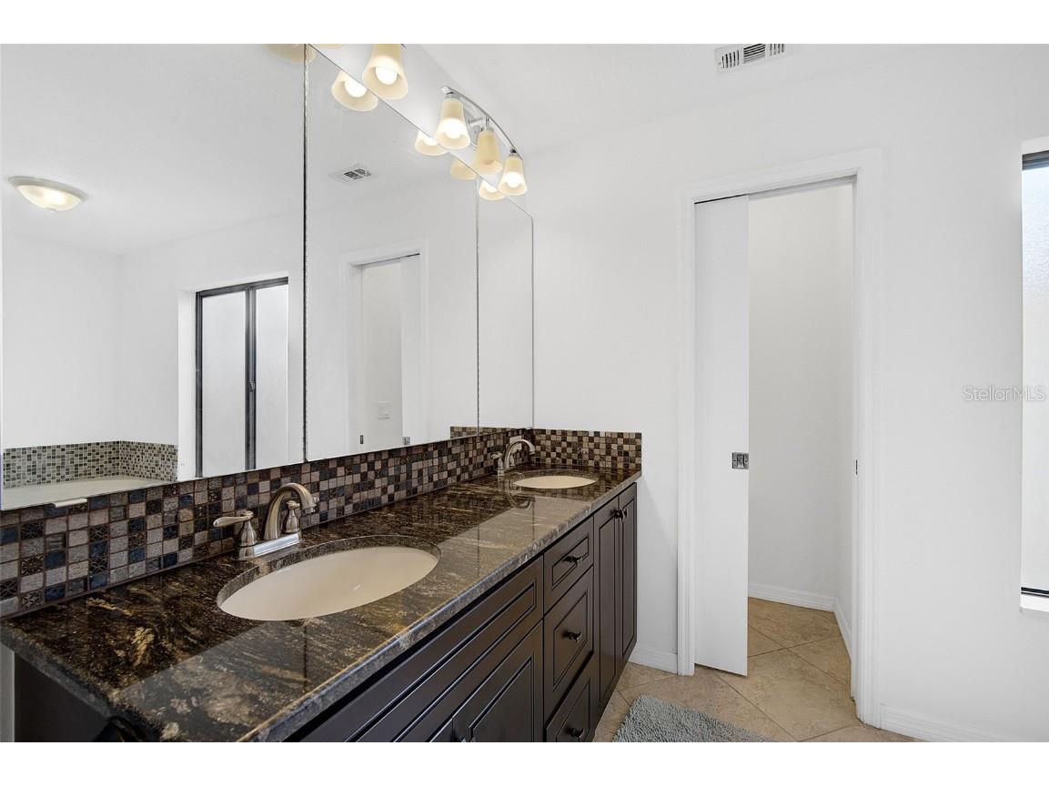 6660 Schooner Bay Circle #6660 Sarasota FL 34231 A4662682 image17