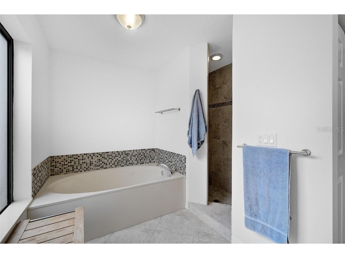 6660 Schooner Bay Circle #6660 Sarasota FL 34231 A4662682 image18