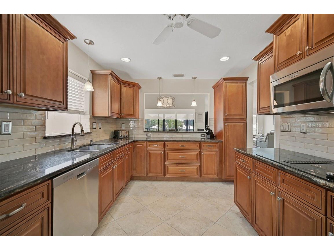 6660 Schooner Bay Circle #6660 Sarasota FL 34231 A4662682 image8