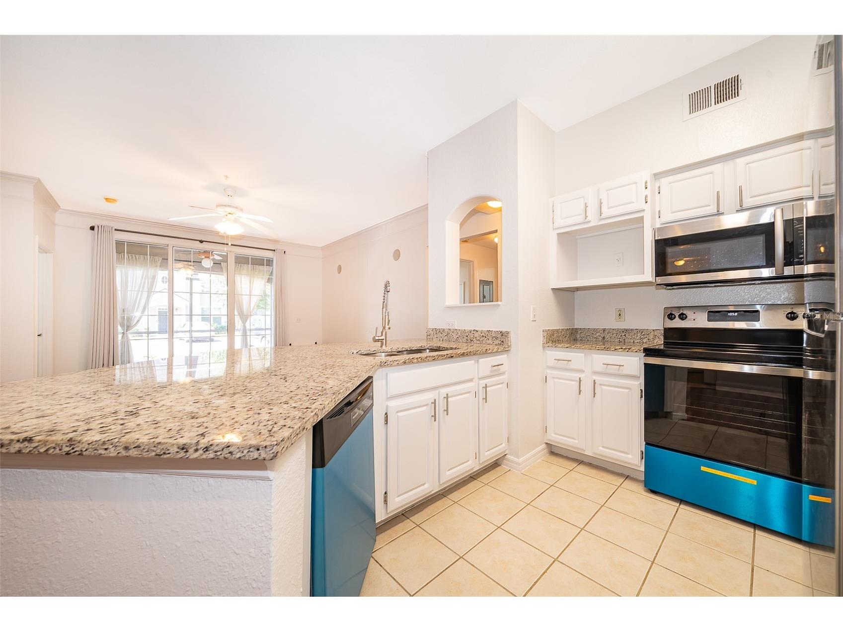 6663 Queens Borough Avenue #101 Orlando FL 32835 O6407430 image10