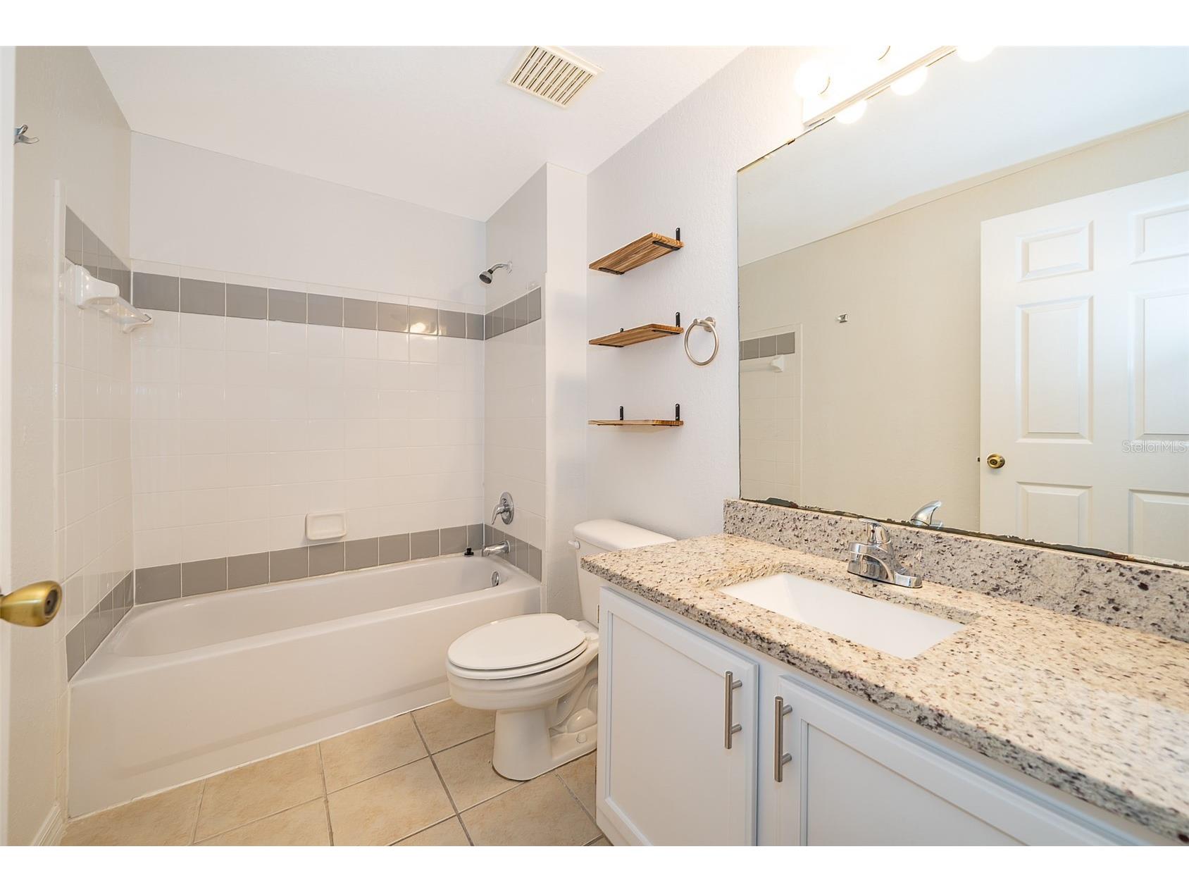 6663 Queens Borough Avenue #101 Orlando FL 32835 O6407430 image12