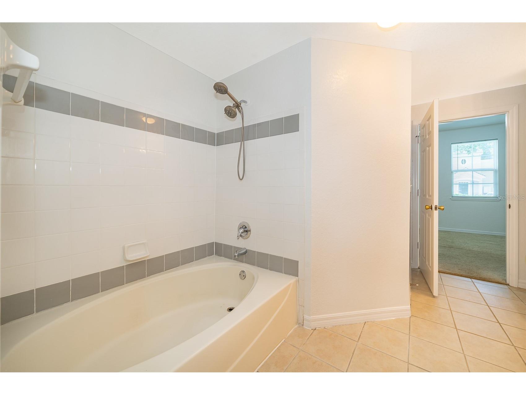 6663 Queens Borough Avenue #101 Orlando FL 32835 O6407430 image16