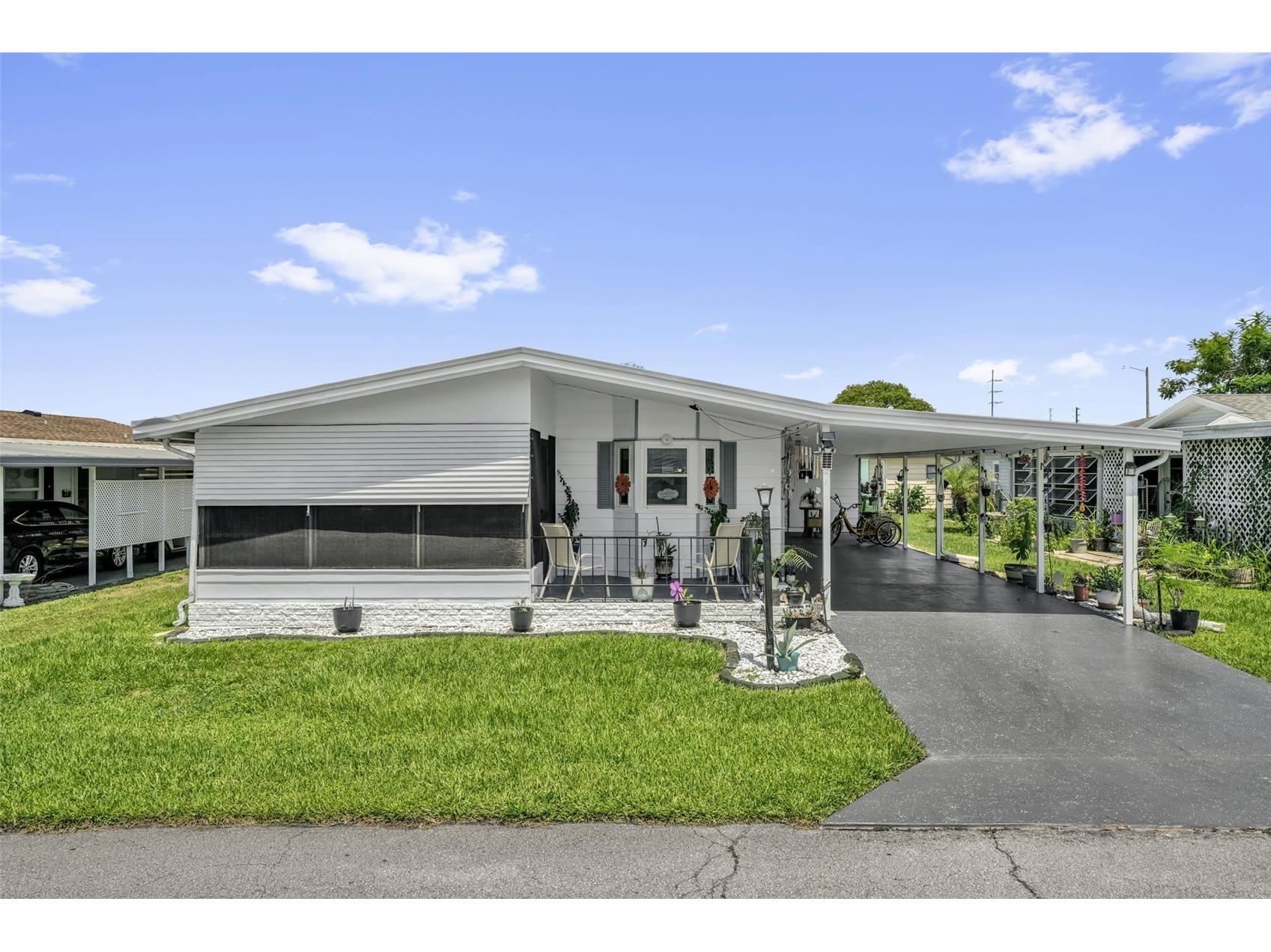 6666 Briarhill Drive NE Winter Haven FL 33881 - LAKE HENRY S5153400 image1